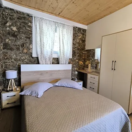 Lägenhet Kallisto Luxury Qeparo